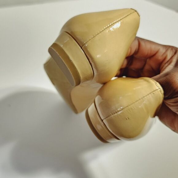 Stuart Weitzman  - Picture 11 of 11